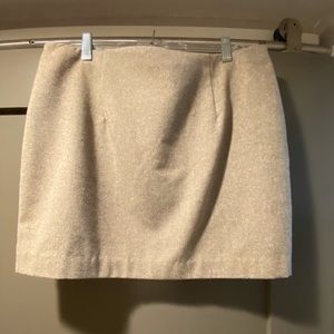 10P oatmeal mini skirt